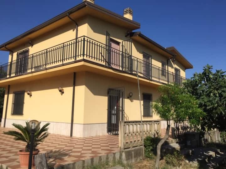 Appartamento In Villa Singola Vista Mare - San Luca