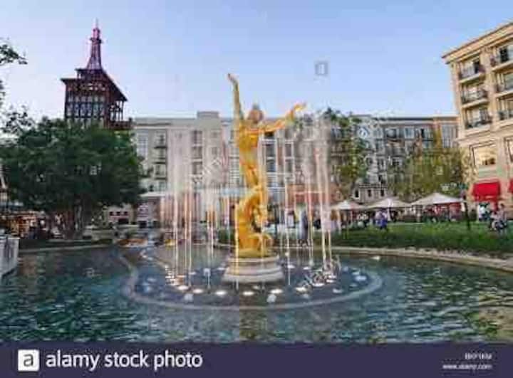 Walk Score 90 / Steps To Dine, Entertainment, The Americana & Glendale Galleria - Hollywood, CA