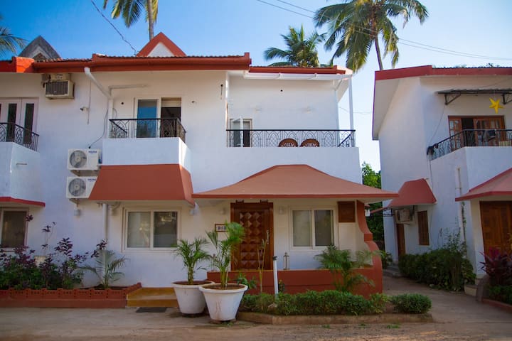 Candolim Beach Side 3 Bhk Duplex  (Blue Palm D-5b) - Goa