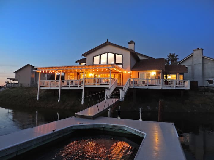 Premier Deep Waterfront Home W/ Private Dock! - Discovery Bay, CA
