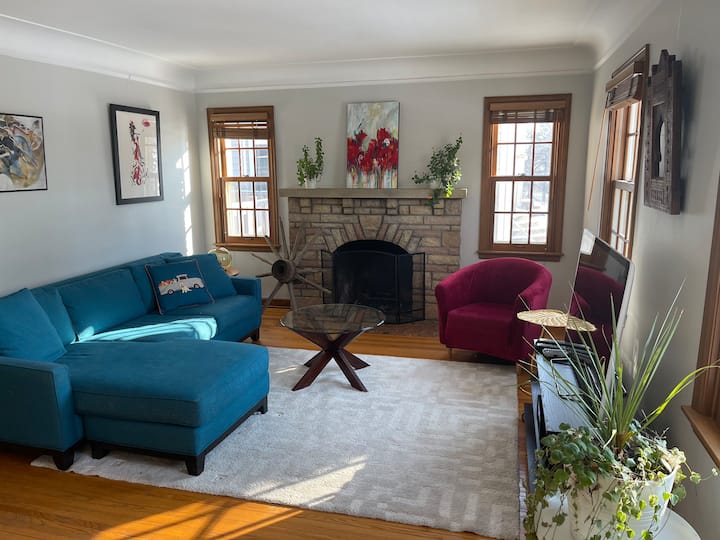 Gorgeous 2br/1ba Home In The Heart Of Minneapolis - Bloomington, MN
