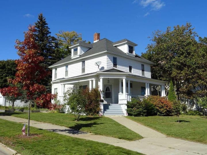 Miners Castle · Historical Home By Pictured Rocks! Convenience!! - Au Train, MI