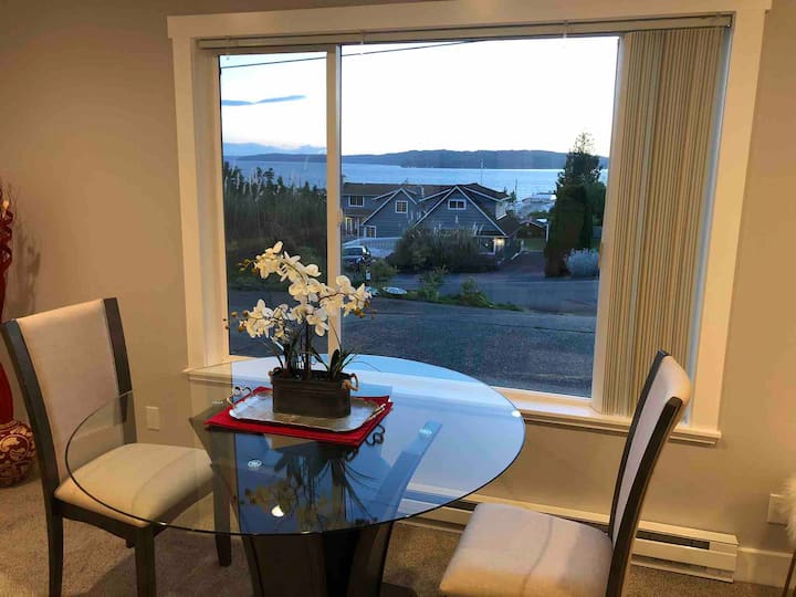 Saltwater Suite Sound Views And Gardens Await You! - Seattle-Tacoma Airport (SEA)