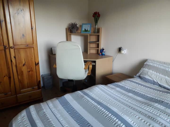 Large Double Room With Dedicated Desk Space  - Ely - Ely