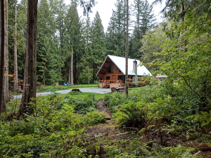 Triple Creek Cabin: Mt Baker Escape, Hot Tub, Wifi - Washington