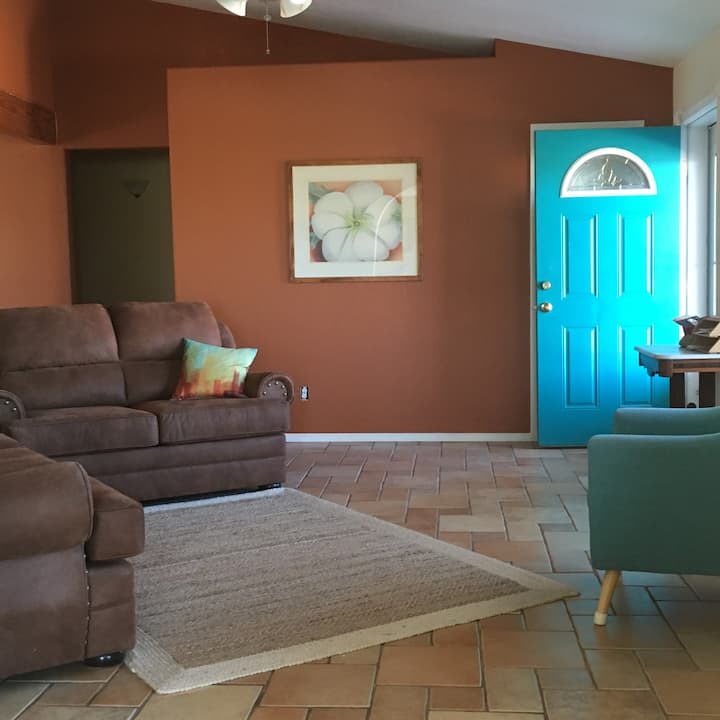 Sandia View Suite Convenient To Abq & Santa Fe - Corrales, NM