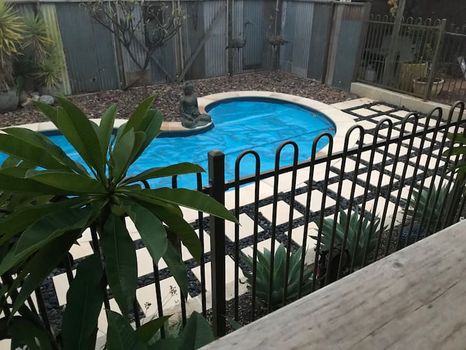 Barmera Holiday Rentals and Airbnb cozycozy