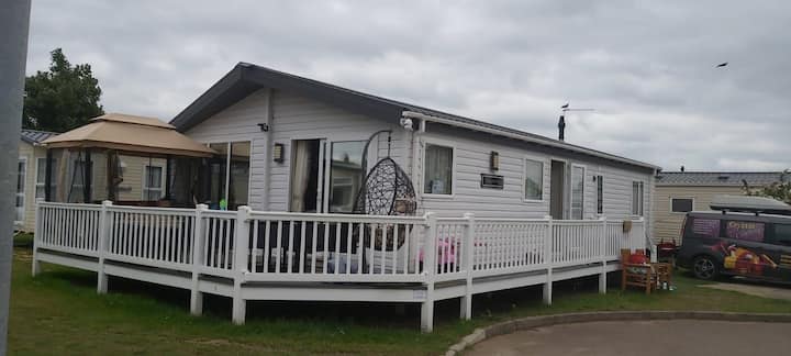 California Cliffs Scratby  Big Lodge     8 Bed - Caister-on-Sea