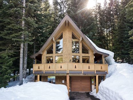 Vacation rentals & Airbnbs in Snoqualmie Pass, WA cozycozy