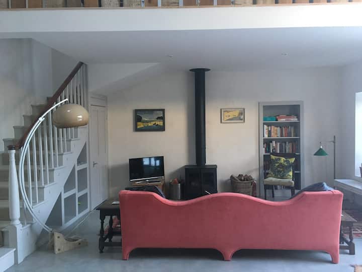 Light, Spacious, Converted Workshop, Central Frome - フルーム