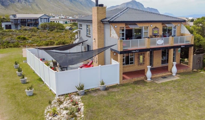 Casa Dianay
Stylish Self Catering House - Rooi-Els