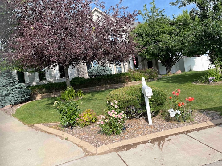 Two Bedroom In An Upscale Residence. Pet Friendly On A Case By Case Basis. - Great Falls, MT