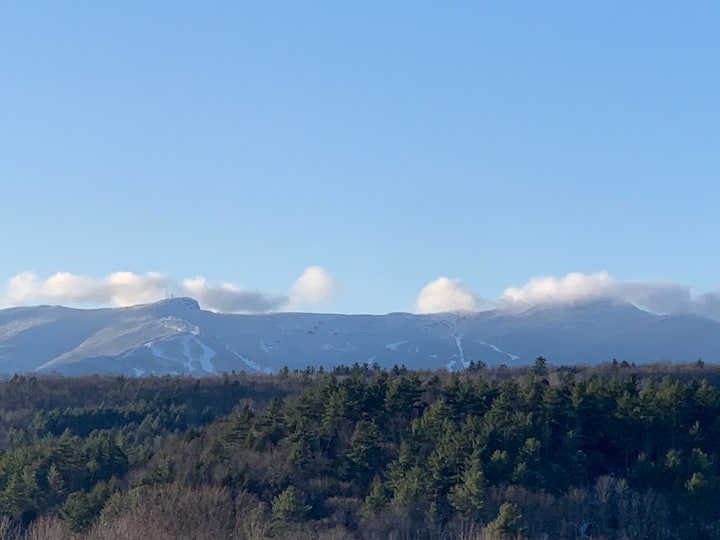 Chalet On Hill Mit Panoramablick Auf Den Berg. Mansfield - Vermont