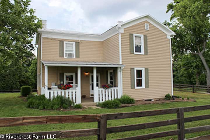 Historic Riverhouse W/ Riverview!  Privacy And Seclusion! Steps Away From River! - Shenandoah National Park