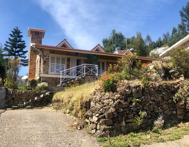 Rustic, Charming, Quaint Cottage At Kodaikanal - Kodaikanal