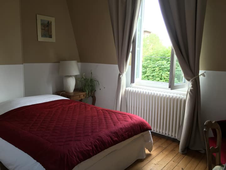 Beautiful Room In A Charming House With Breakfast - Châlons-en-Champagne