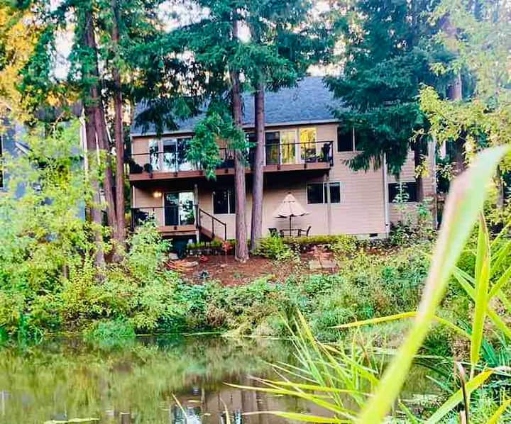 Water View Property On A Quiet Pond - Beaverton, OR