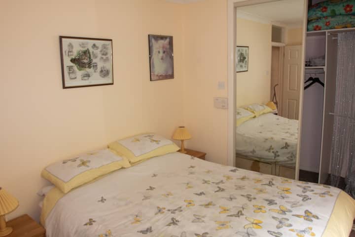 Spacious Guest Annexe - London Stansted Airport (STN)
