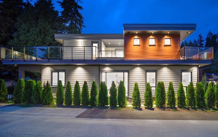 Private And Modern - West Vancouver