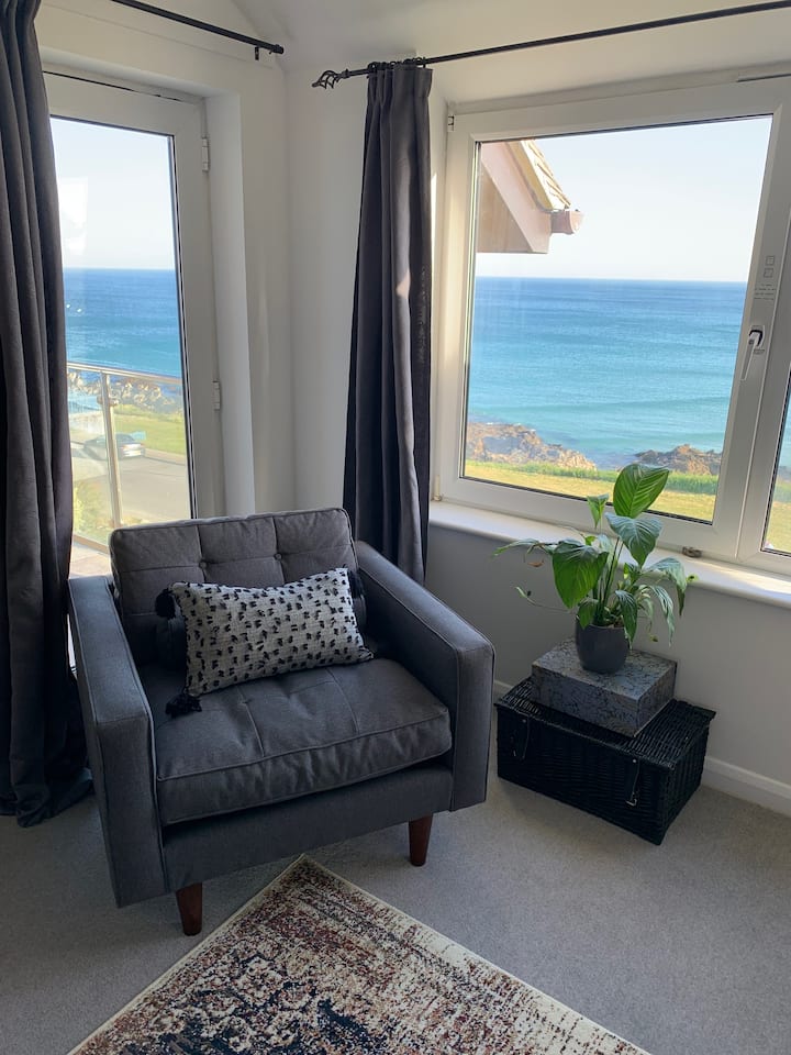 Two Bed Flat With Stunning Views Over Fistral Bay! - Fistral Beach