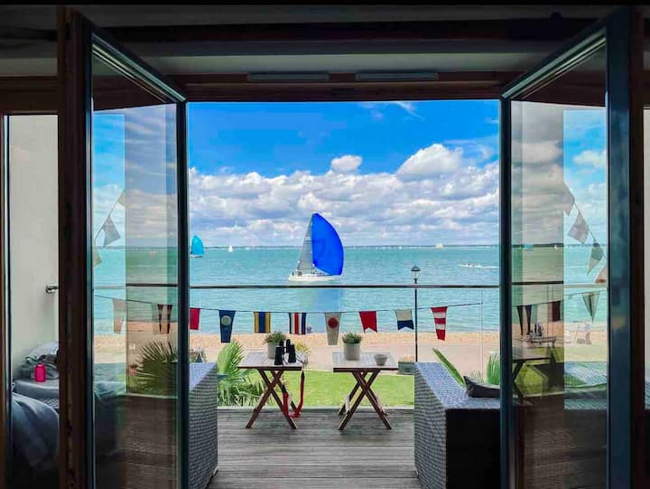 Waterfront Beach House Cowes, Iow - Isle of Wight