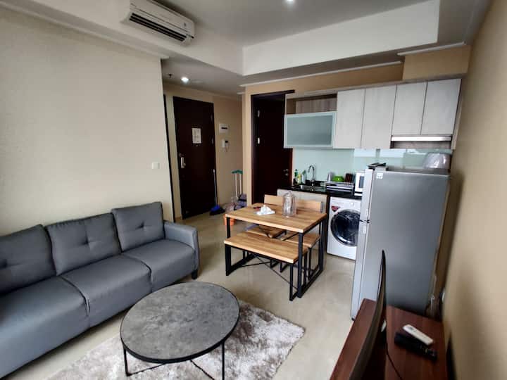 Menteng Park Apartment With Private Lift - みどり市