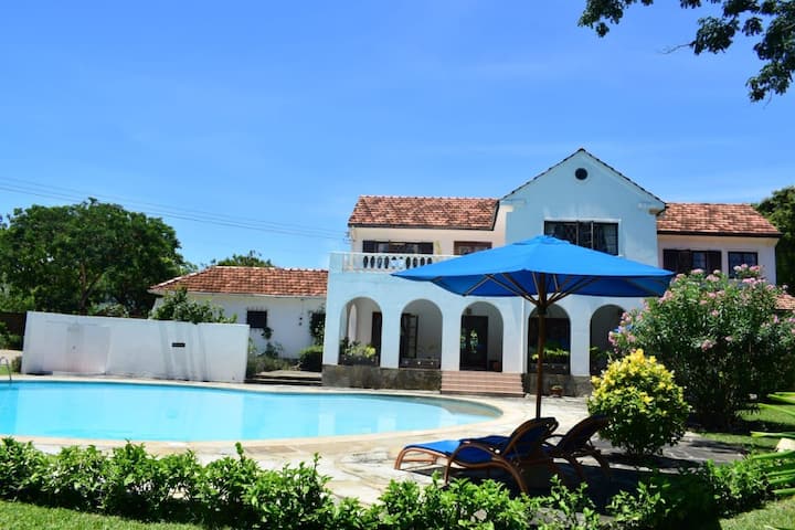 Serene Trinder House With Pool In Gated Compound - Mombasa
