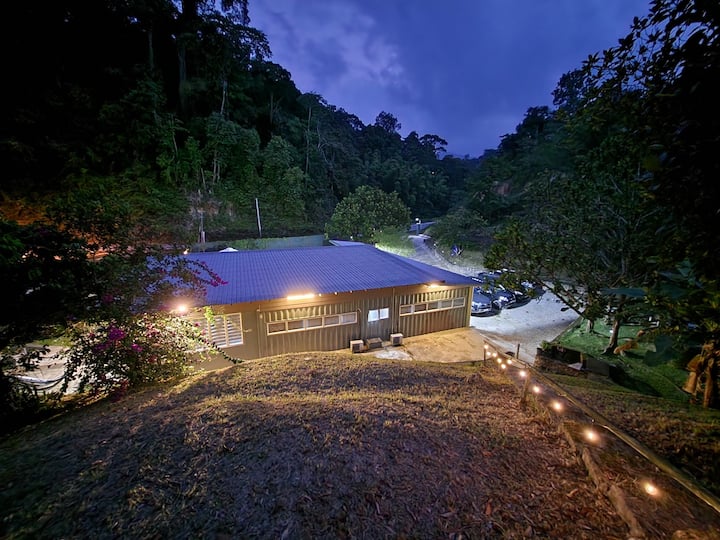 Aristavill @ Janda Baik - A Private Cabin Villa - Bentong