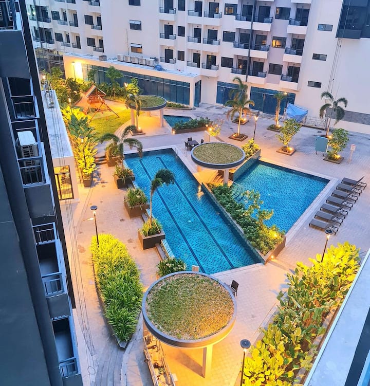 New And Comfortable Fully Furnished 2 Bedroom Unit - Parañaque