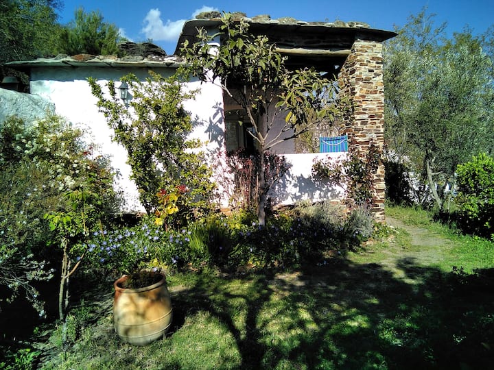 Casa Kelo. Tranquil Retreat In A Moorish Village - Trevélez