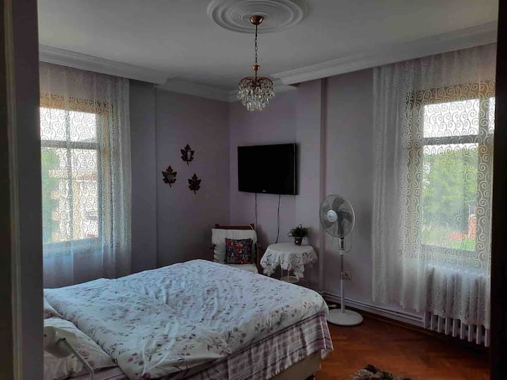 Spacious Room In Duplex Flat - Beykoz