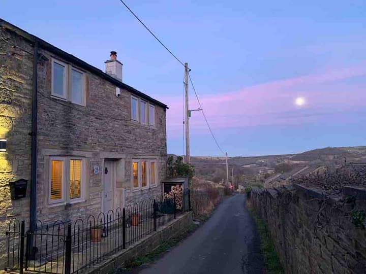 Stunning Cottage Based In The Holmfirth Area - Holmfirth