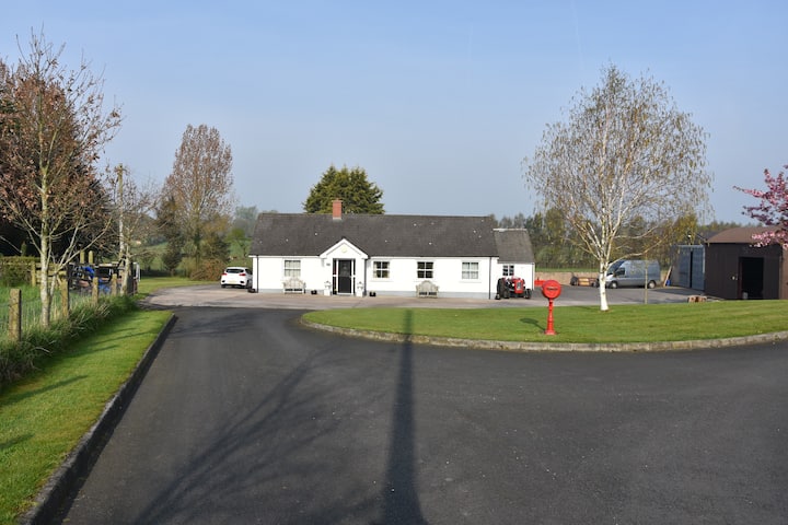 Derrycaw Cottage - Lough Neagh