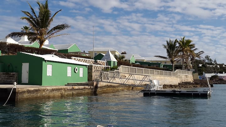Cottage Getaway - Greenbank - Twizycharger - Bermudas