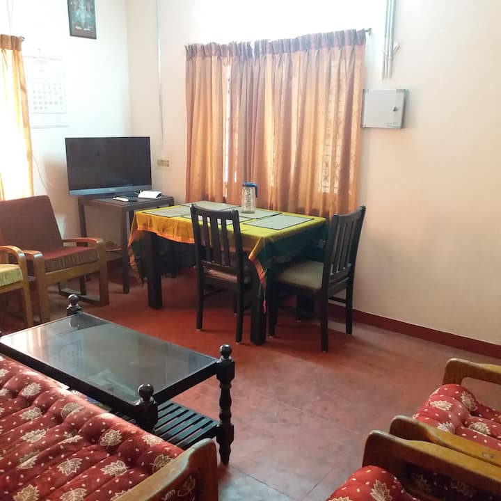 2 Bed Room Fully Furnished Guest House - 特拉凡德倫