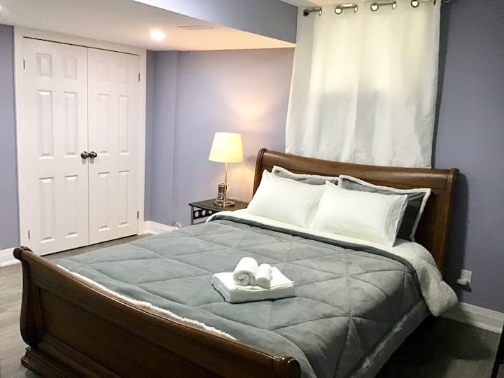 Private Room With Ensuite Bathroom In New Basement - Markham, Canada