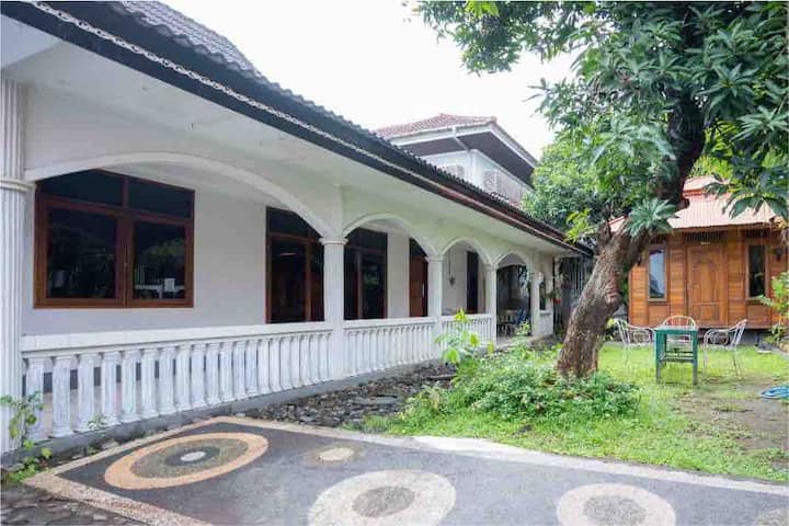 Puri Mama Town House - Mataram