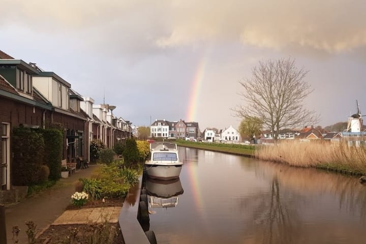 Sweet House At The River, Well Connected. - Reeuwijk