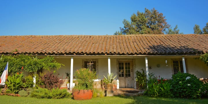 Live In An Historic Chilean House! - San Fernando, Chile