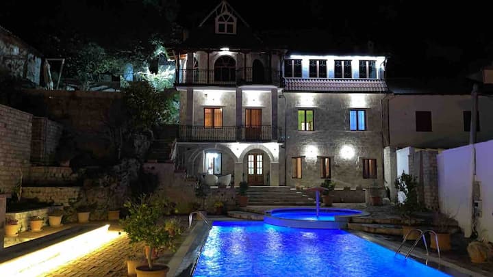 Villa ÇElaj  “ The Castle “ - Albanie