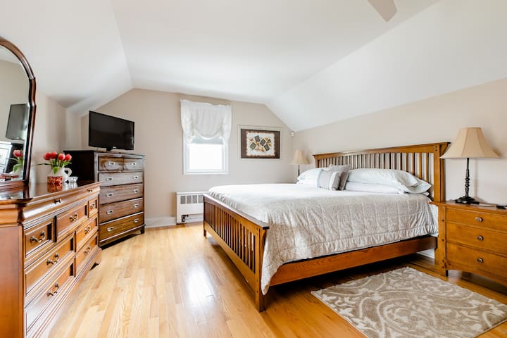 Massive Bedroom In Private House - Yonkers, NY