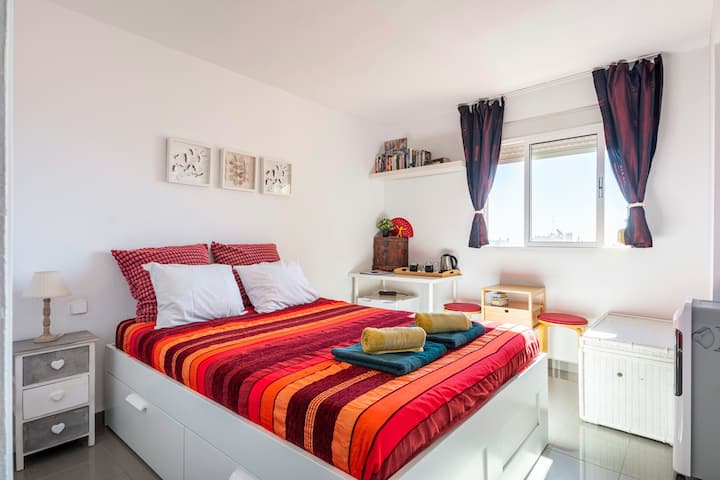 Cosy Accommodation For Your Getaway With Seaview ! - Torremolinos