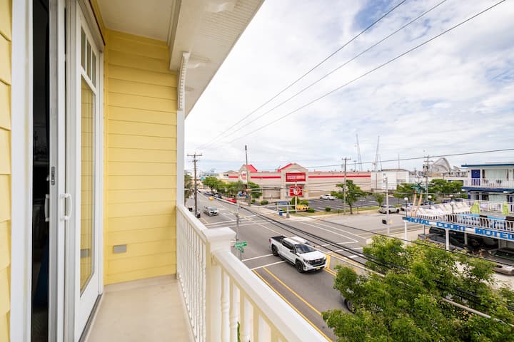 Condo, Approx 1 Block To Beach, Internet, A/c And More! - Wildwood, NJ