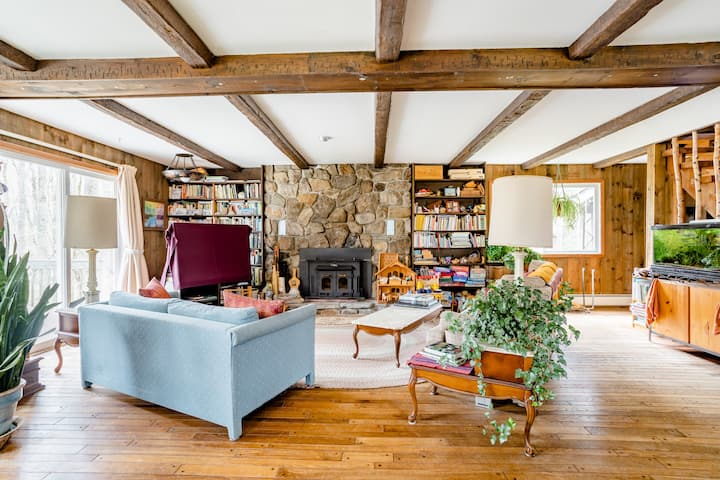 Hospitality In The Berkshire Woods - Berkshires, MA