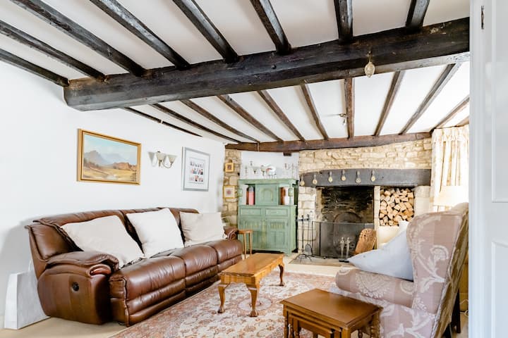 Traditional Cotswold Cottage Off Burford High St - Burford