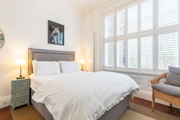 Double Bedroom With Private Bathroom - Earl's Court