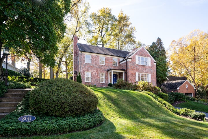 Exclusive Home In Upscale Chevy Chase - Silver Spring