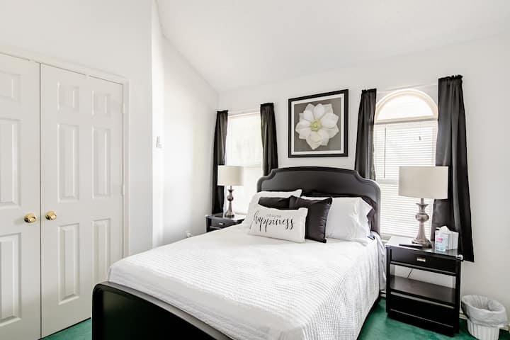 A Cozy Private Room Near Downtown: Guest Rm1 - Dallas