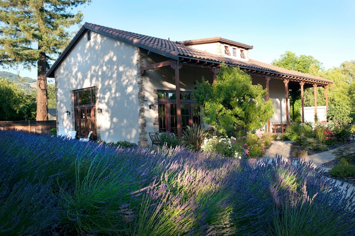Walk To The Wineries From This Winemaker's Home. - St. Helena