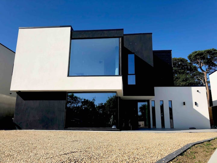 Newly Built Contemporary House With Great Seaviews - Malahide